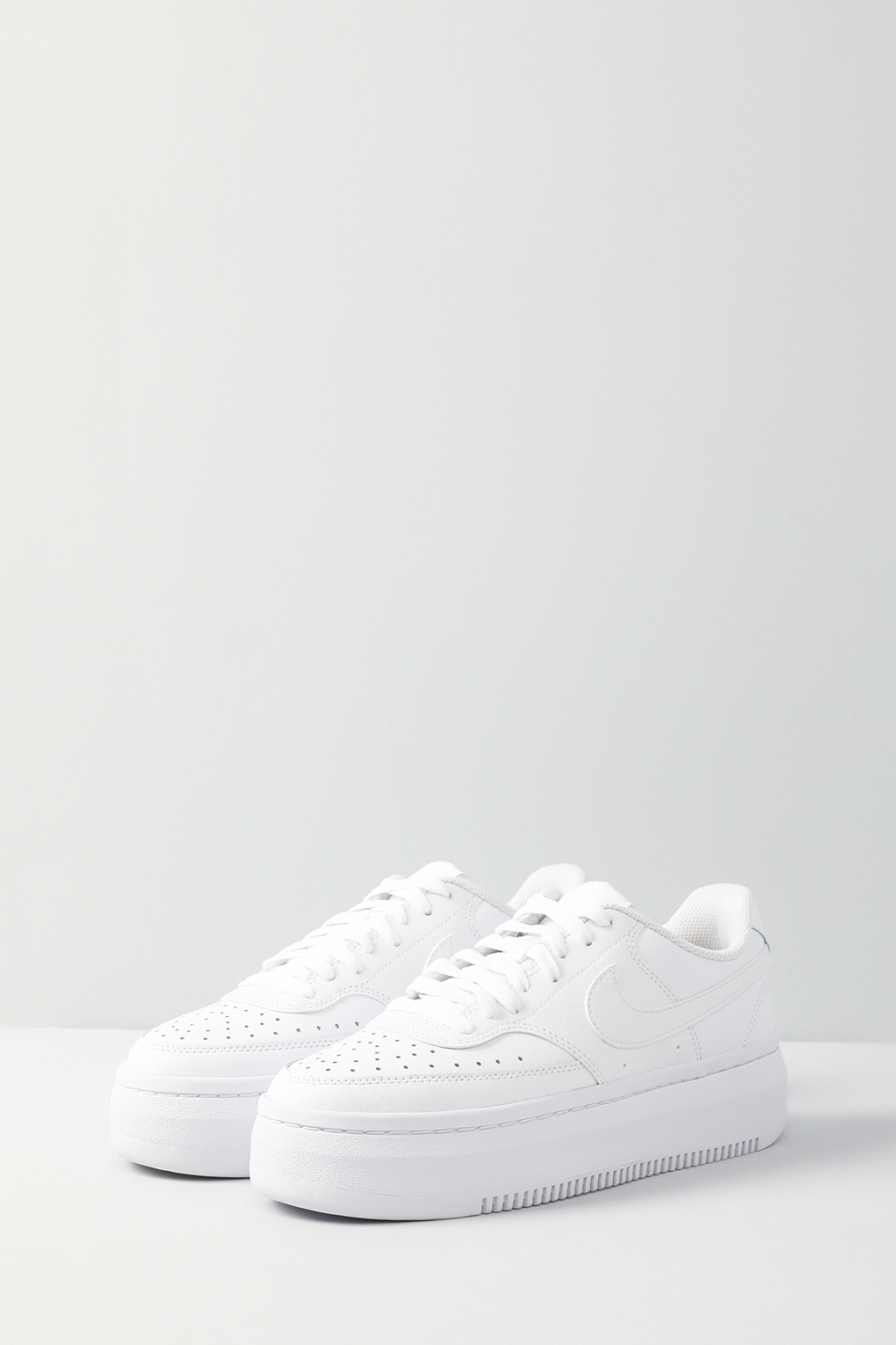

Кеды женские Nike DM0113 белые 6.5 US, Белый, DM0113