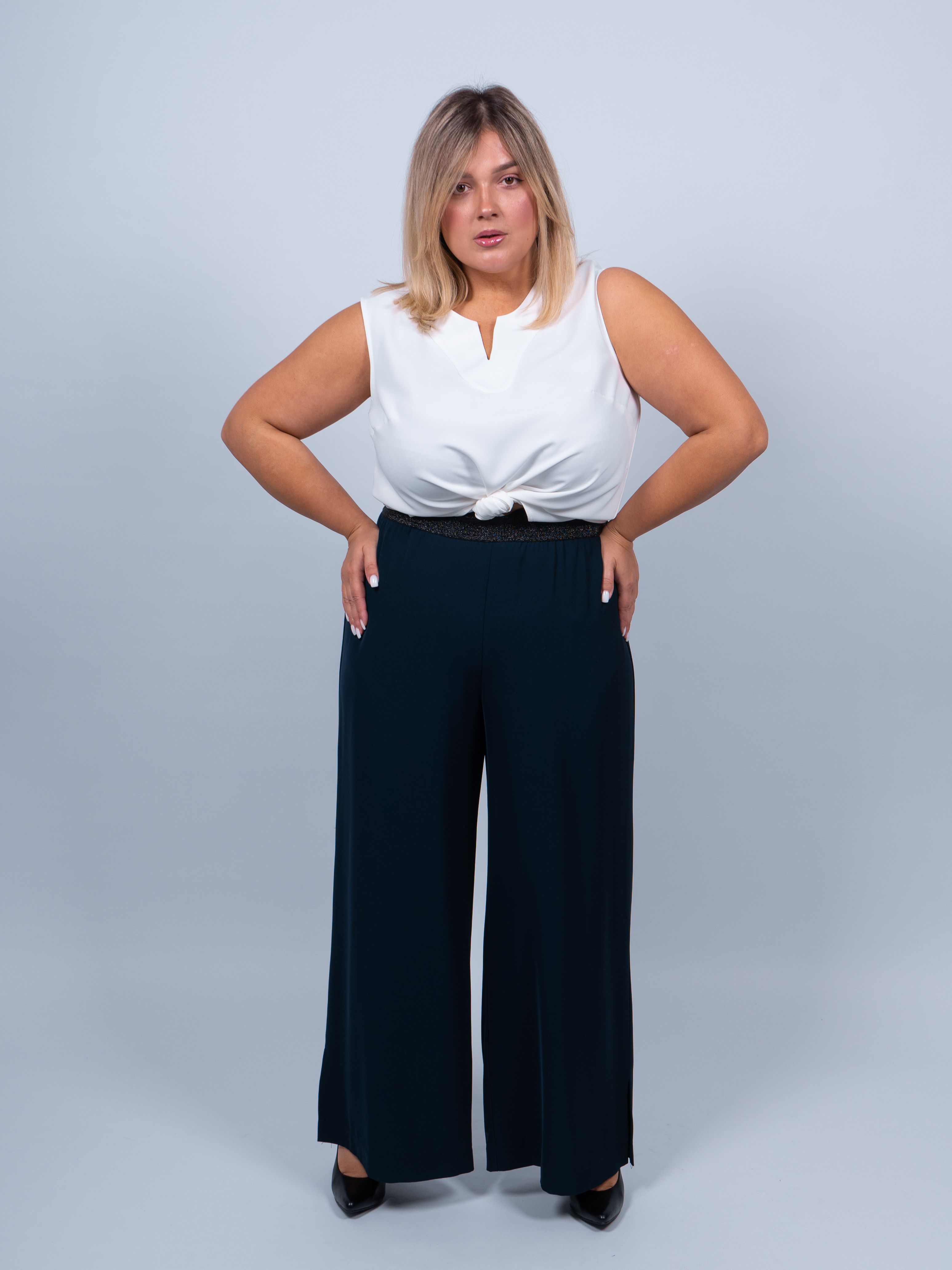

Брюки женские 365 clothes 24932.00 синие 56 RU, Синий, 24932.00