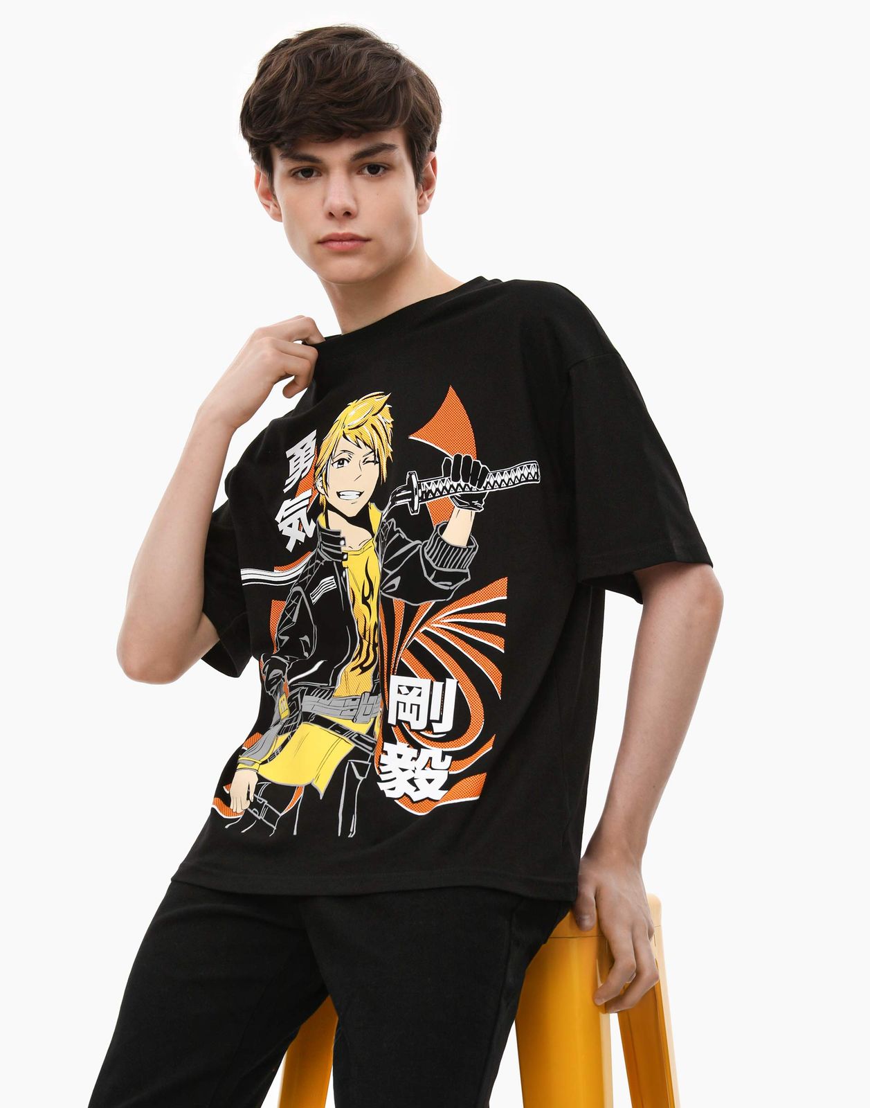 

Чёрная футболка oversize с аниме-принтом для мальчика 10-12л/146-152, Черный, BKT013693