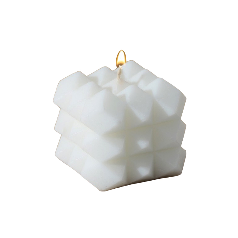 

Свеча Home Collection Black & Gold Геометрия Белая 5x5,5 см 9101376 1 шт