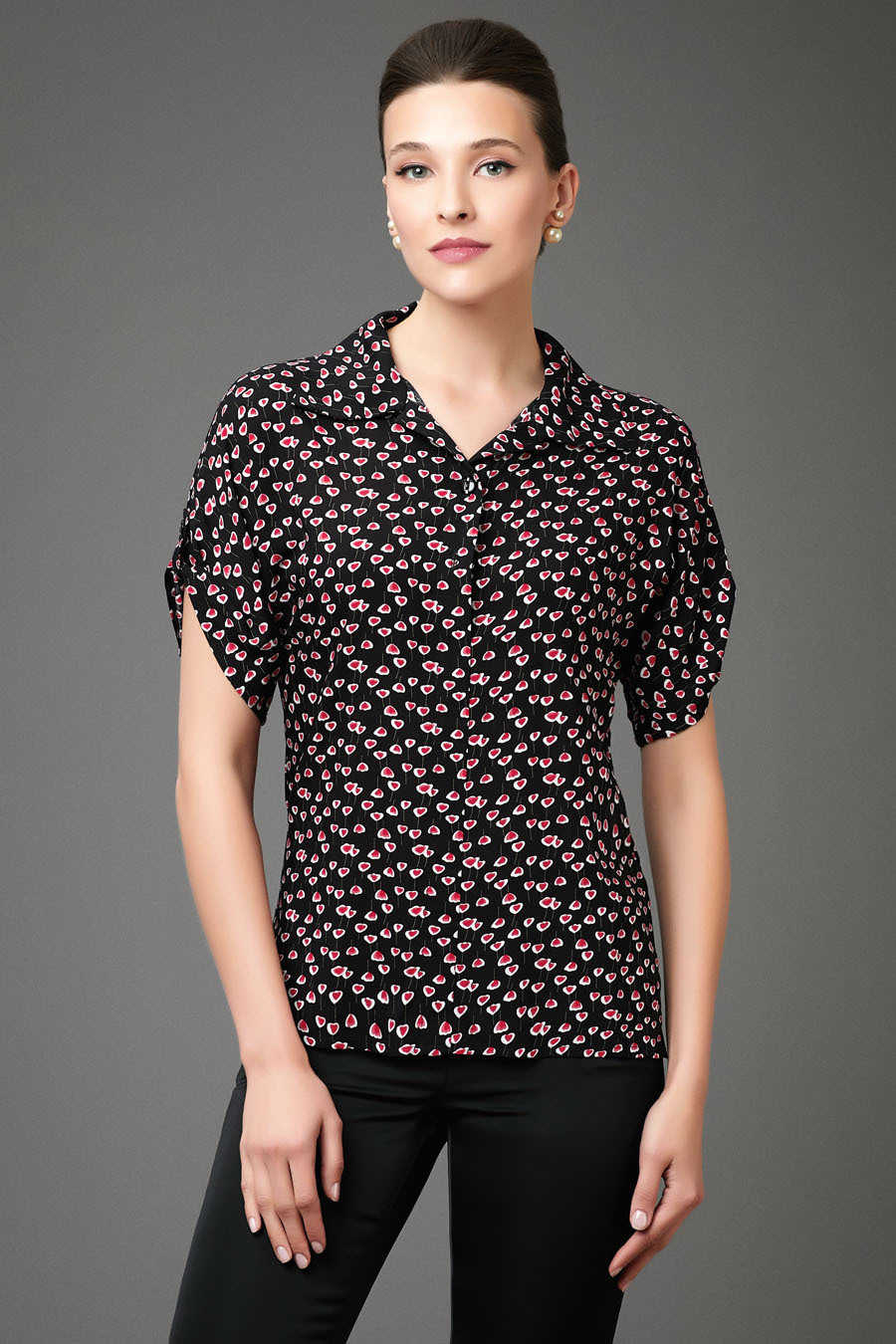 

Блуза женская Арт-Деко L-1196 черная 46 RU, Черный, L-1196