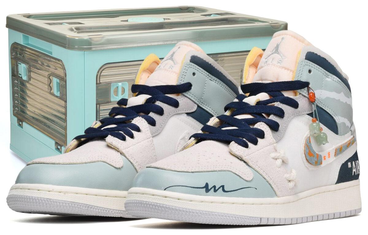 

Кеды унисекс Jordan Air Jordan 1 Mid CNY голубые 45 EU, Голубой, Air Jordan 1 Mid CNY