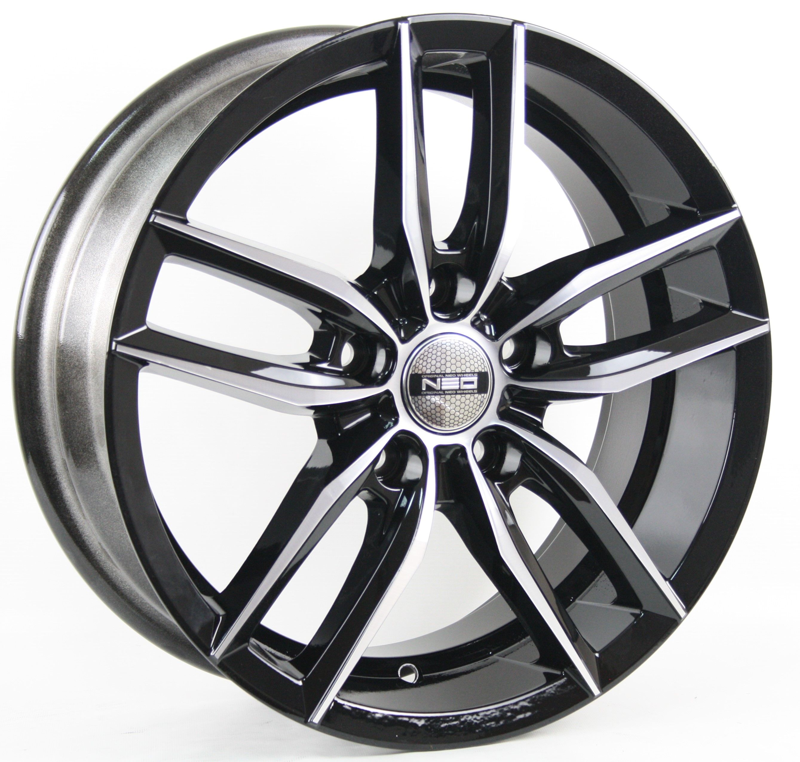 

Колесный диск литой NEOLUX V08-1770 7,0x17 5*114,3 ET38 d67,1 ЧерныйNV0