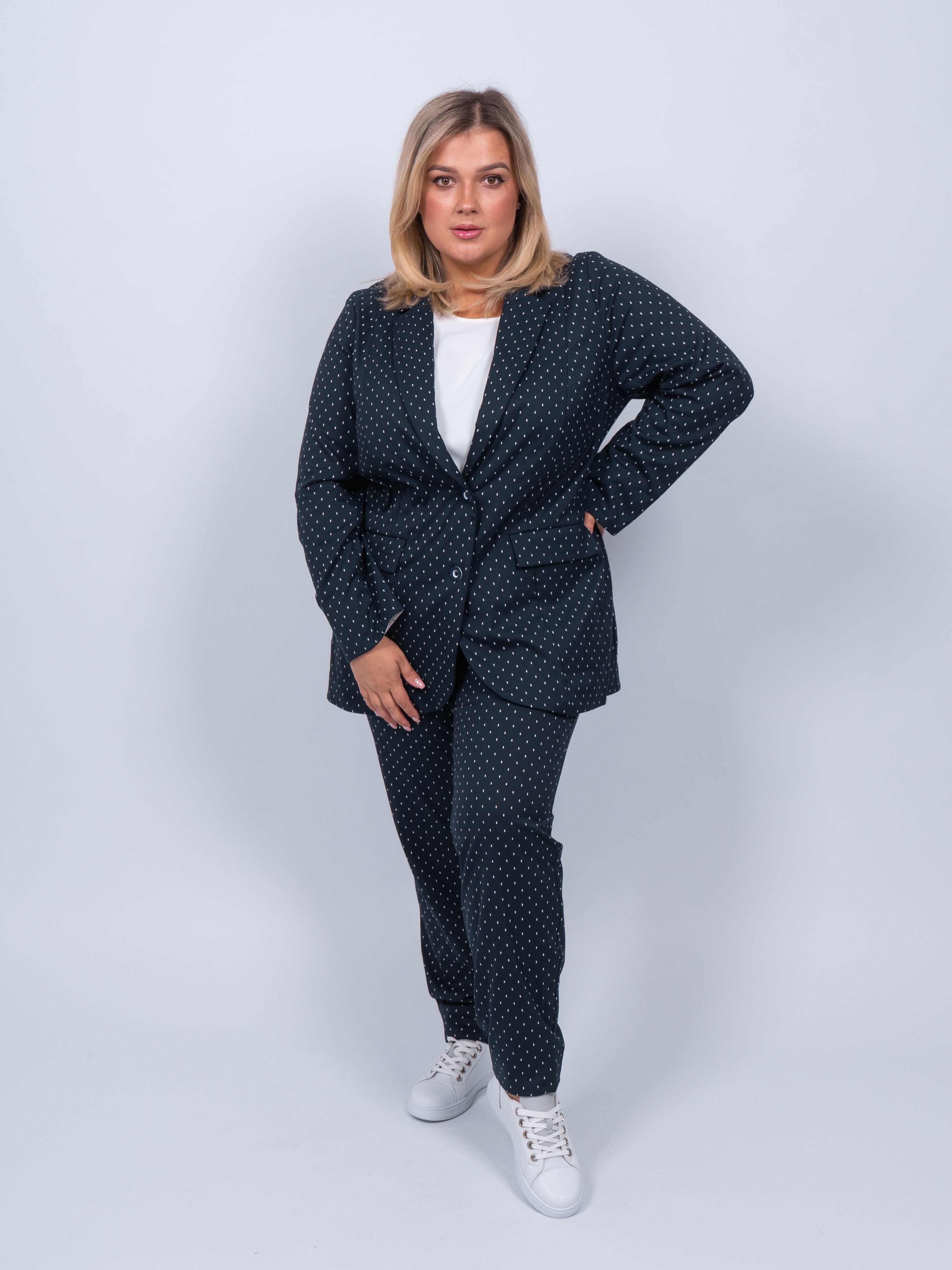 

Брюки женские 365 clothes 92139.00 синие 56 RU, Синий, 92139.00