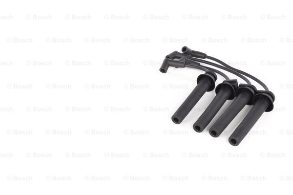 

Комплект проводов зажигания BOSCH 0 986 357 192