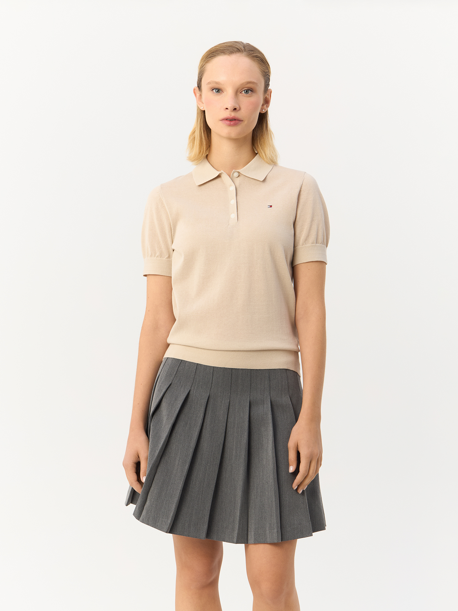 

Футболка женская TOMMY HILFIGER Short Sleeve Polo Collar Jumper WW0WW42147 бежевая S, Бежевый, Short Sleeve Polo Collar Jumper