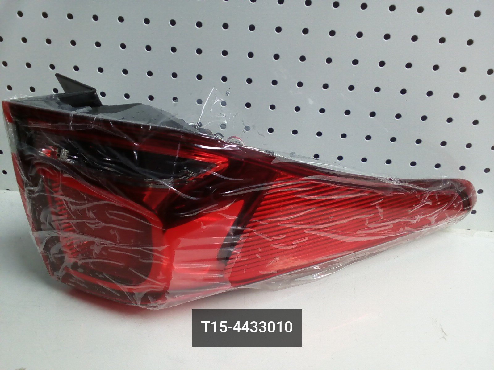 

Фонарь, CHERY, задний левый, T15-4433010.
