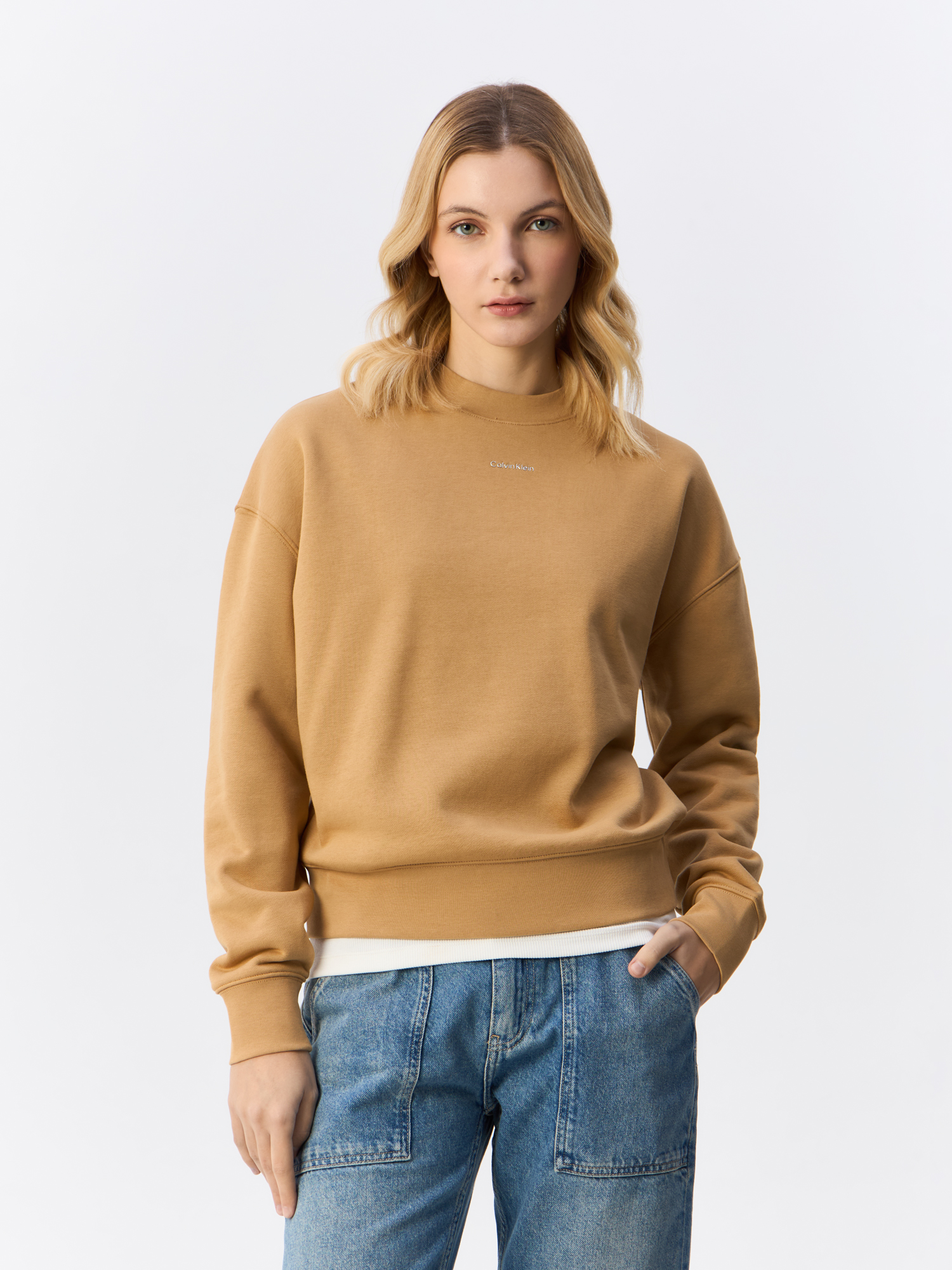 

Свитшот женский Calvin Klein Nano Logo K20K207213 бежевый M, Nano Logo