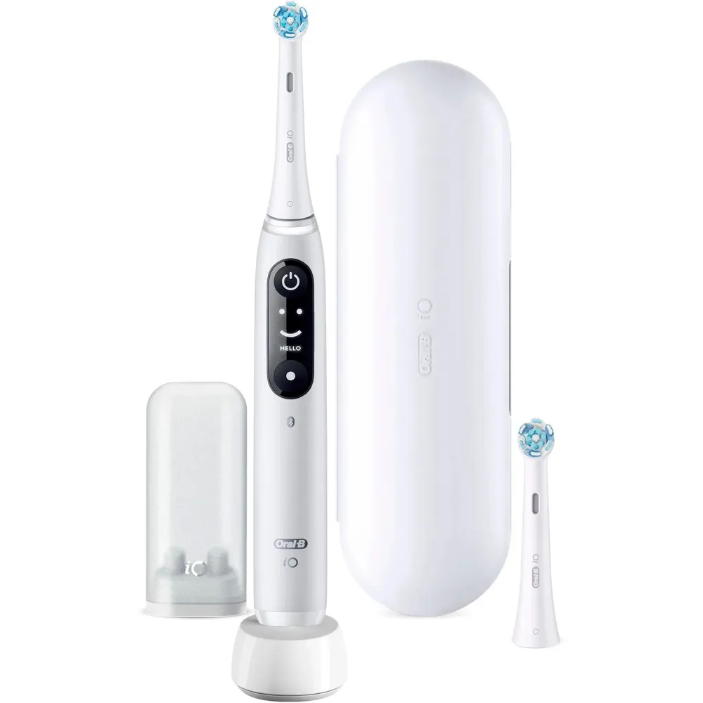 Электрическая зубная щетка Oral-B iO белый электрическая зубная щетка oral b d16 513 1ux белый