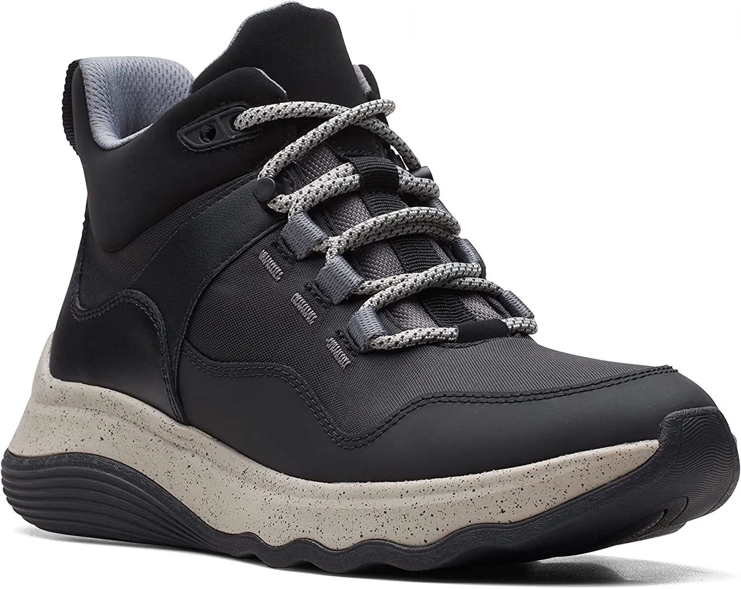 

Кроссовки женский Clarks 26168977 черные 37.5 EU, Черный, 26168977