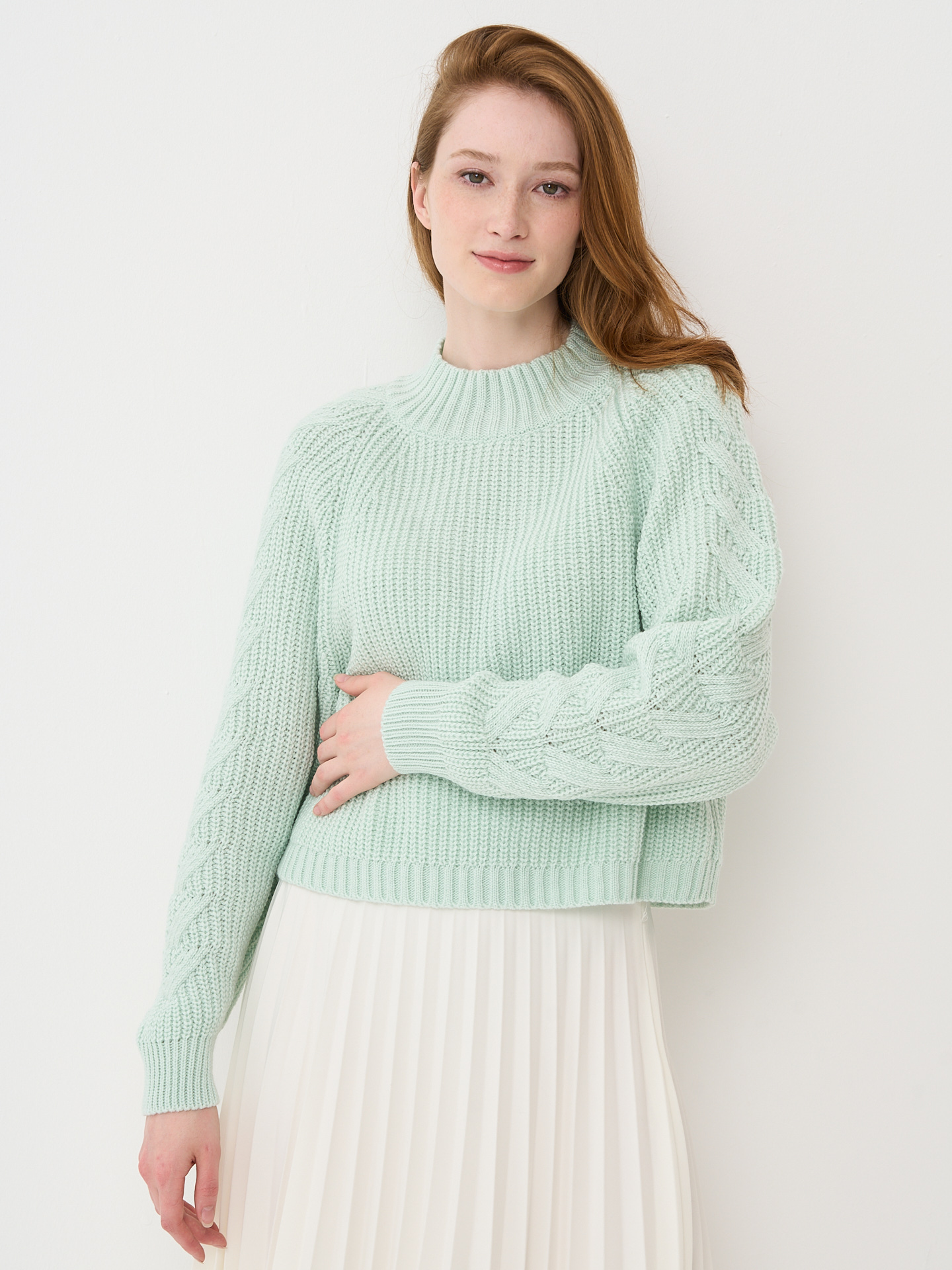 Женский свитер BE YOU зеленый 46-48 размер.