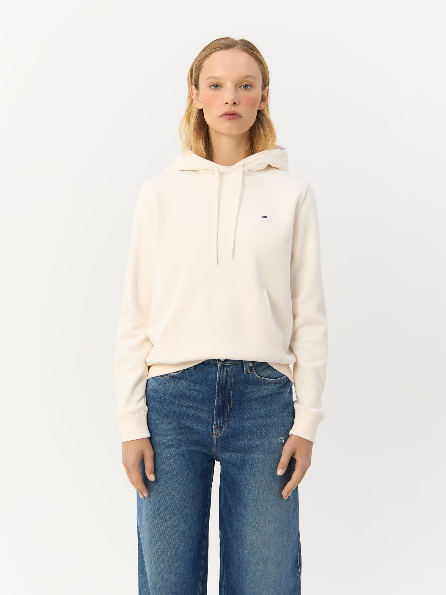 

Худи женское Tommy Hilfiger Regular Small Flag DW0DW19727 белое S, Белый, Regular Small Flag