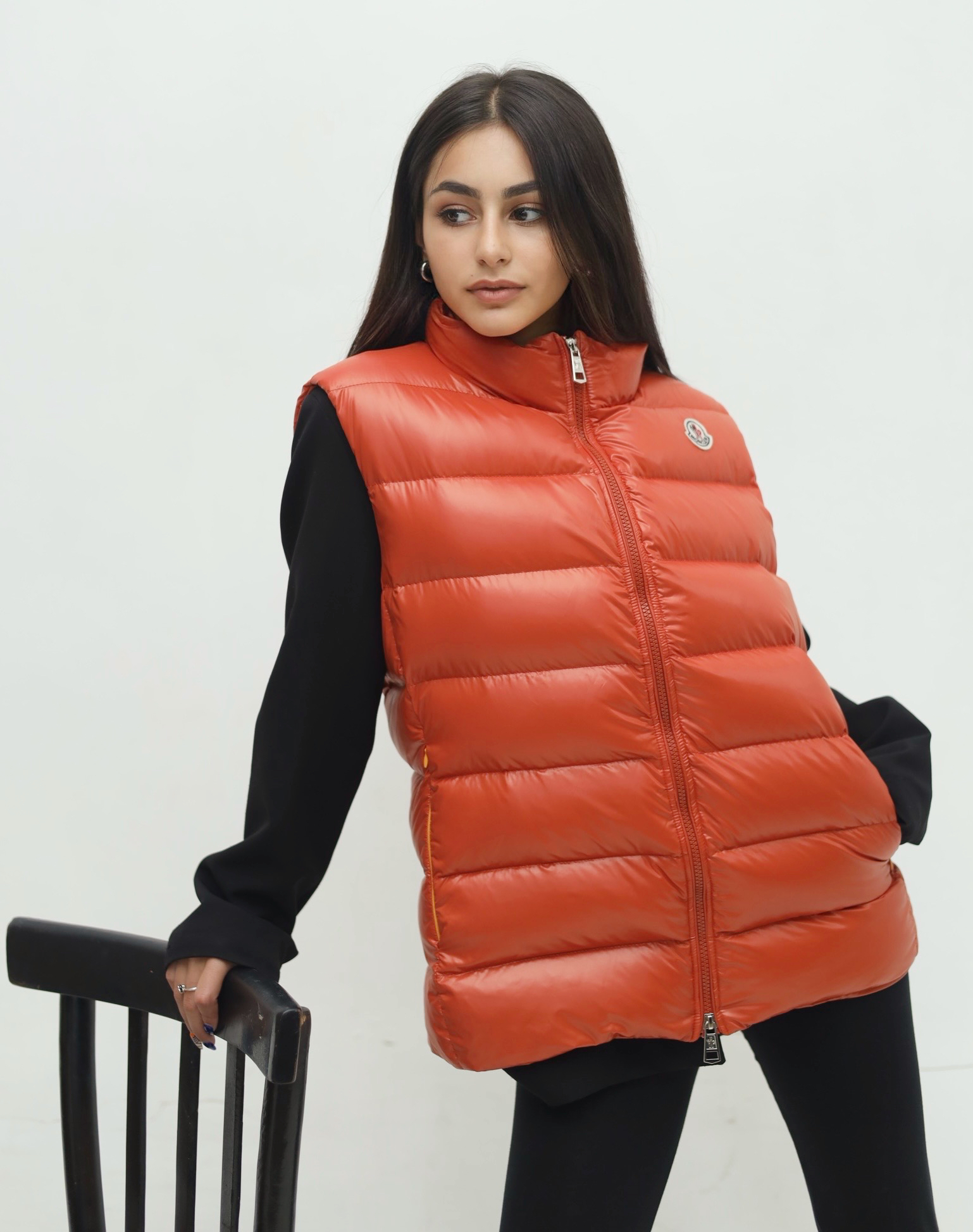 Утепленный жилет женский Moncler Ghany оранжевый XL