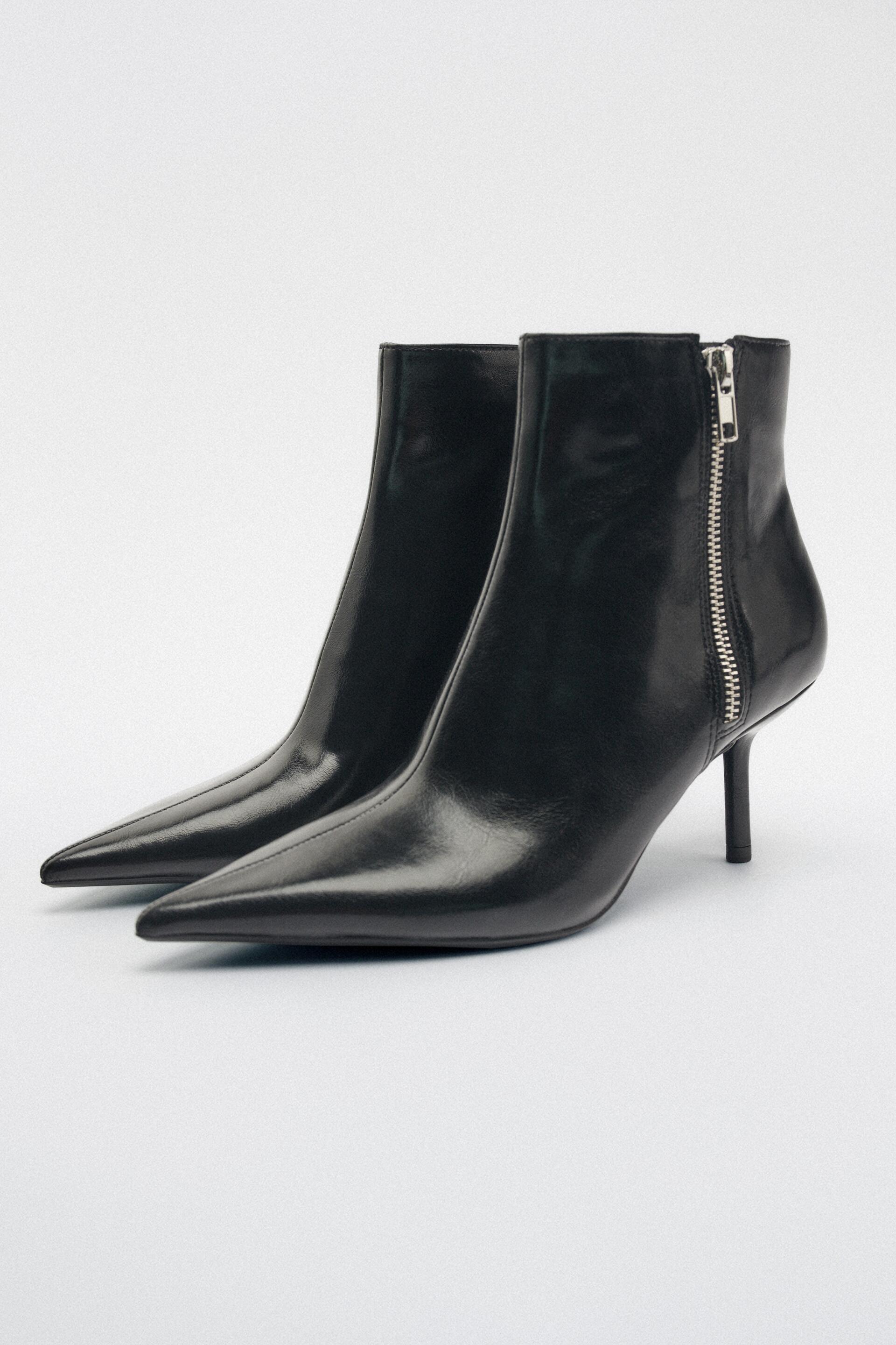 

Ботильоны женские ZARA 11136010 черные 42 RU (доставка из-за рубежа), 11136010