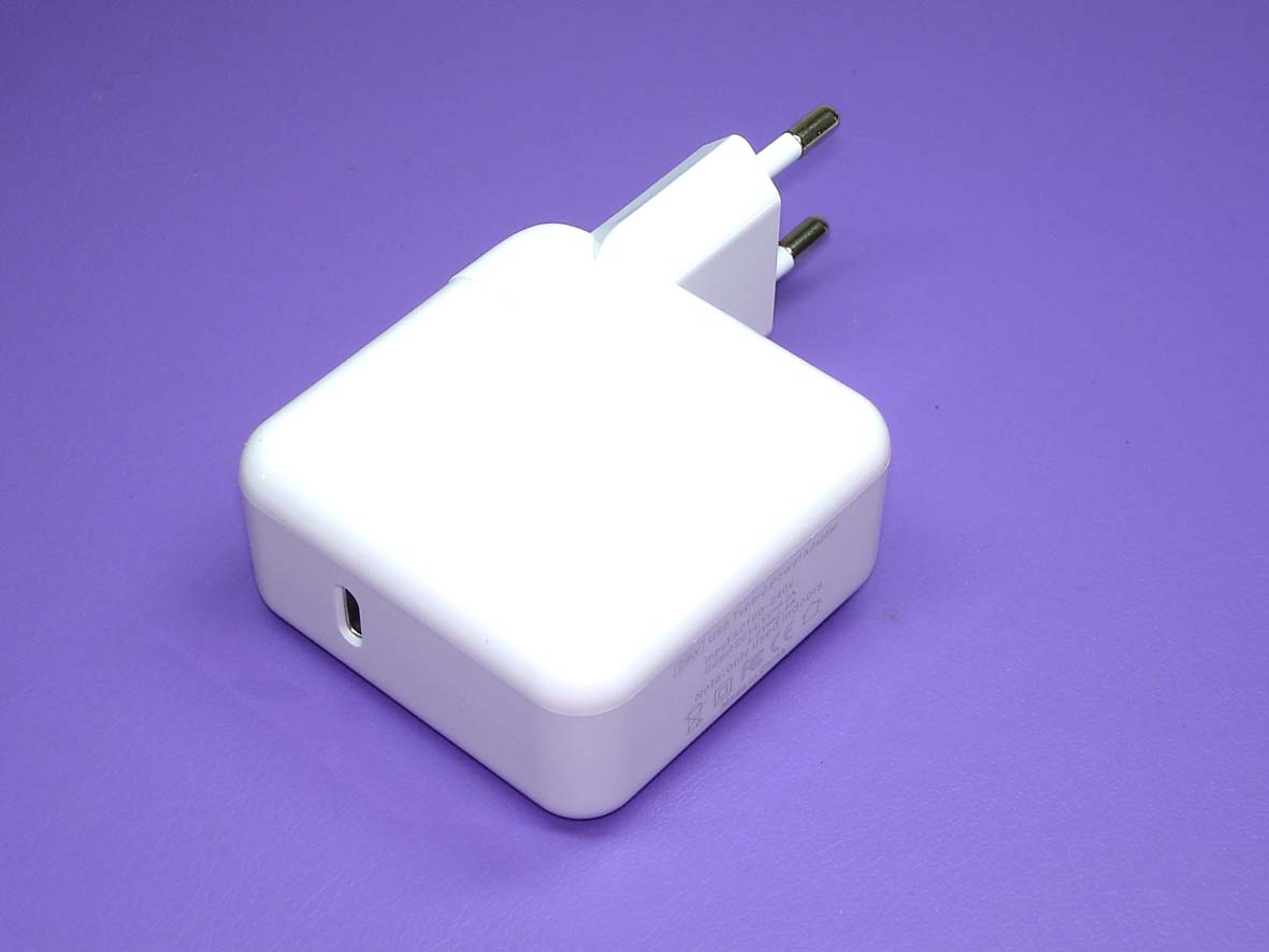

Блок питания для ноутбуков Apple A1540 29W USB Type--C 14.5V 2.0A OEM