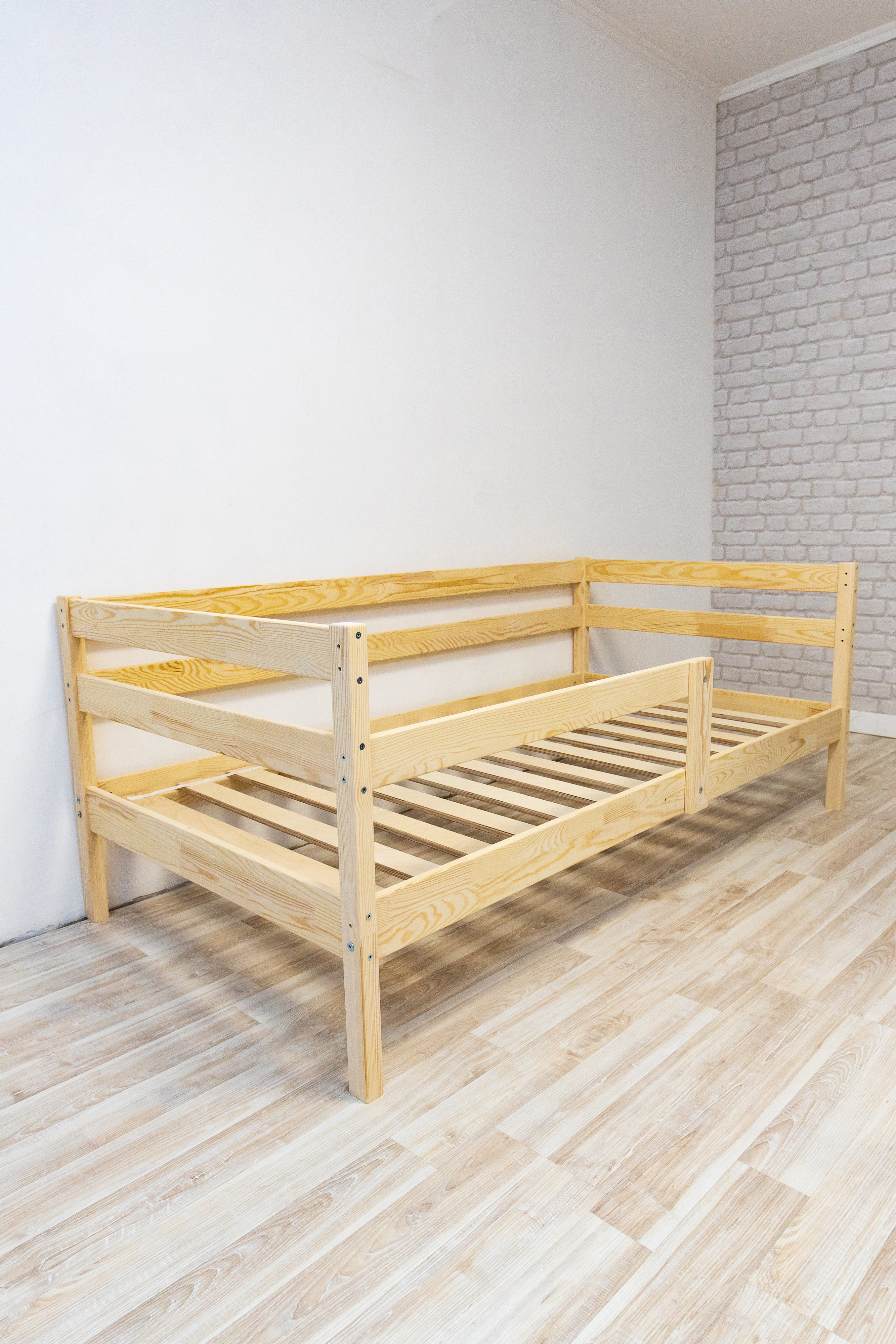 

Кровать детская Comfy-meb Софа 160х80 см, без покрытия, Сосна, односпальная