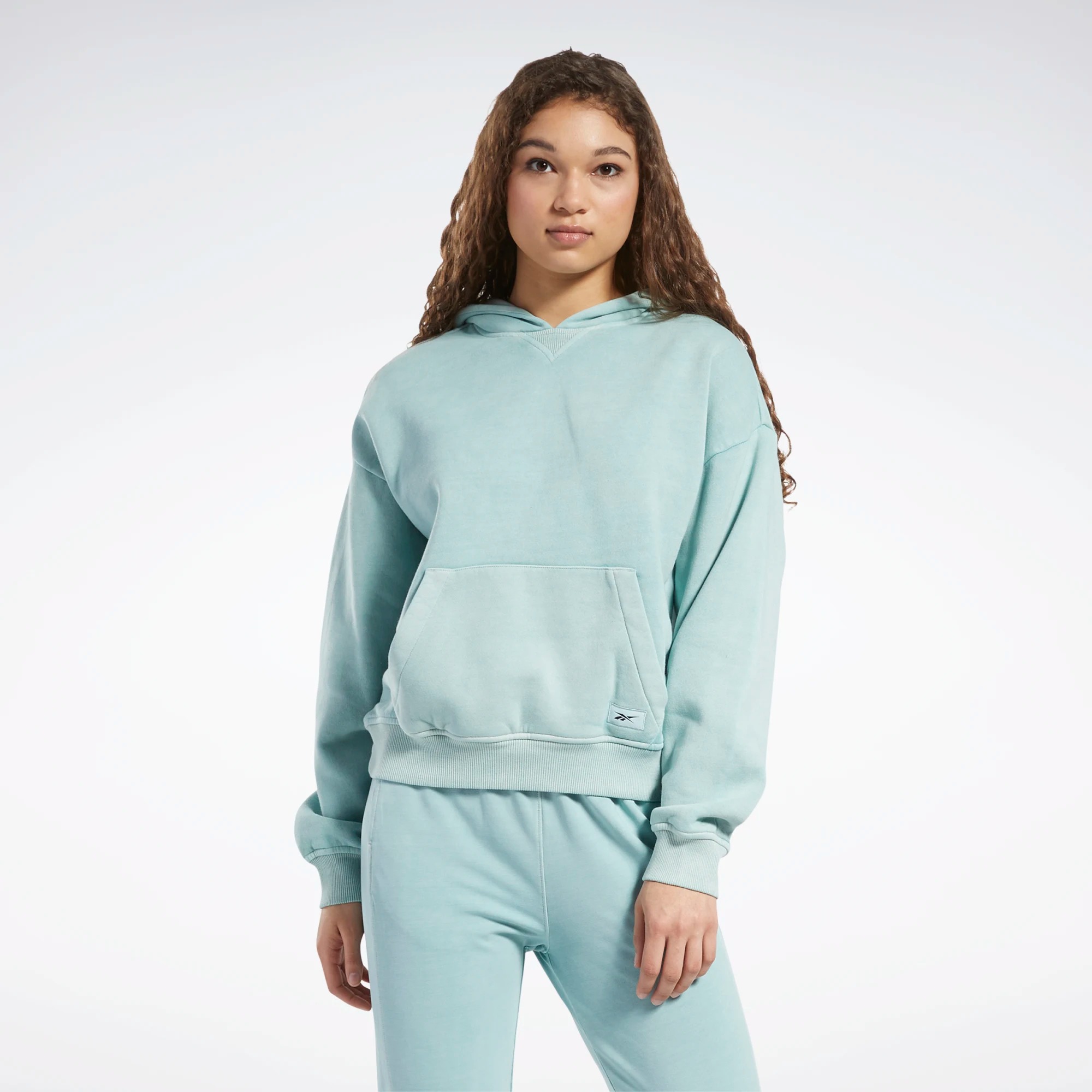 

Худи женское Reebok Classics Natural Dye Fleece Hoodie голубое L, Classics Natural Dye Fleece Hoodie