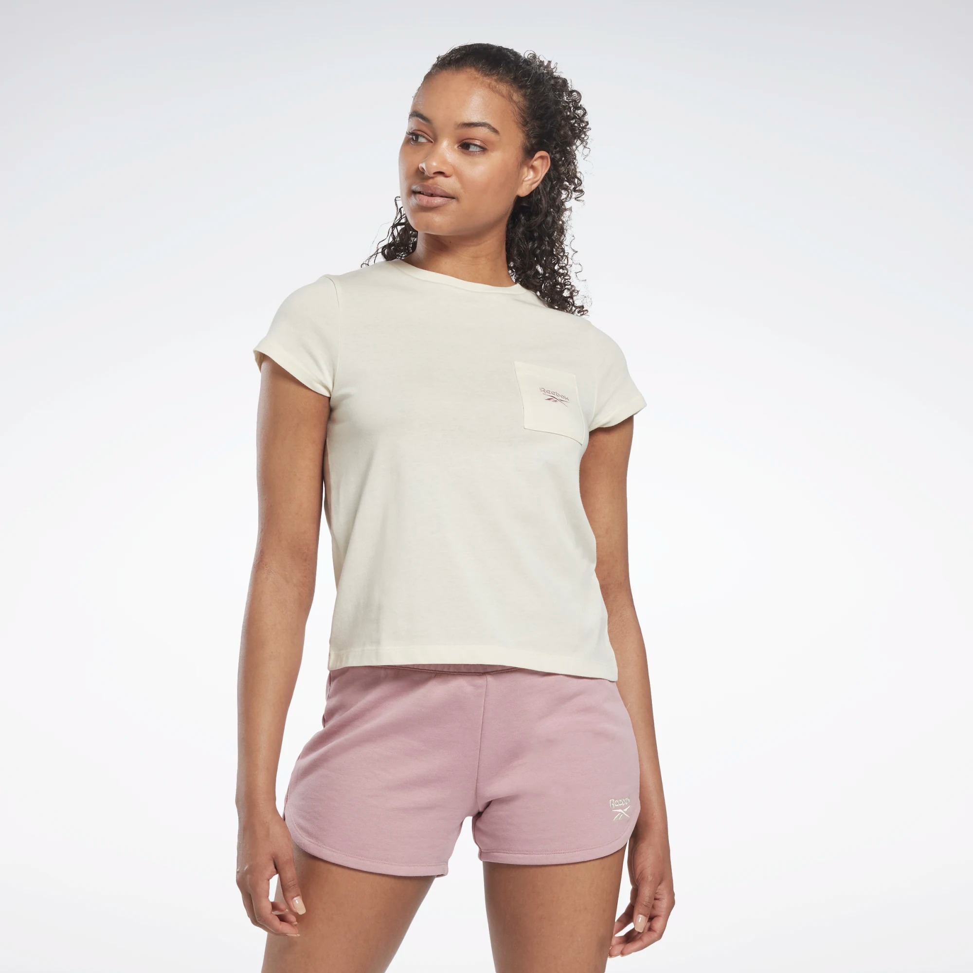 

Футболка женская Reebok Identity Pocket T-Shirt бежевая L, Identity Pocket T-Shirt