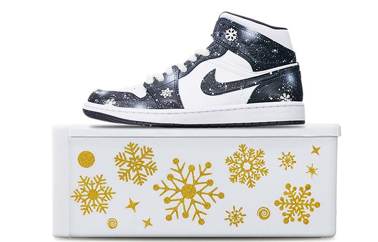

Кеды унисекс Jordan Air Jordan 1 Mid Island Green белые 36.5 EU, Белый, Air Jordan 1 Mid Island Green