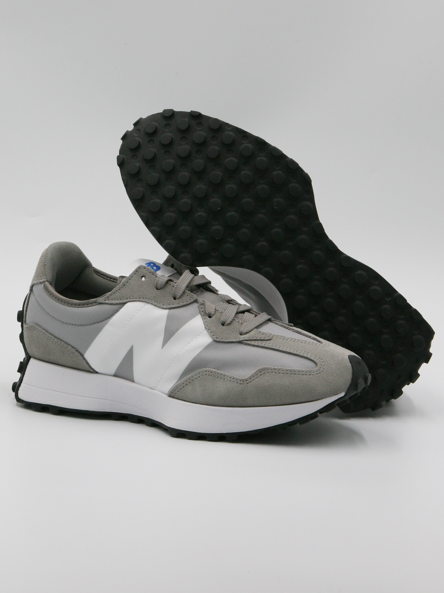 

Кроссовки мужские New Balance 327 серые 9.5 US, Серый, 327