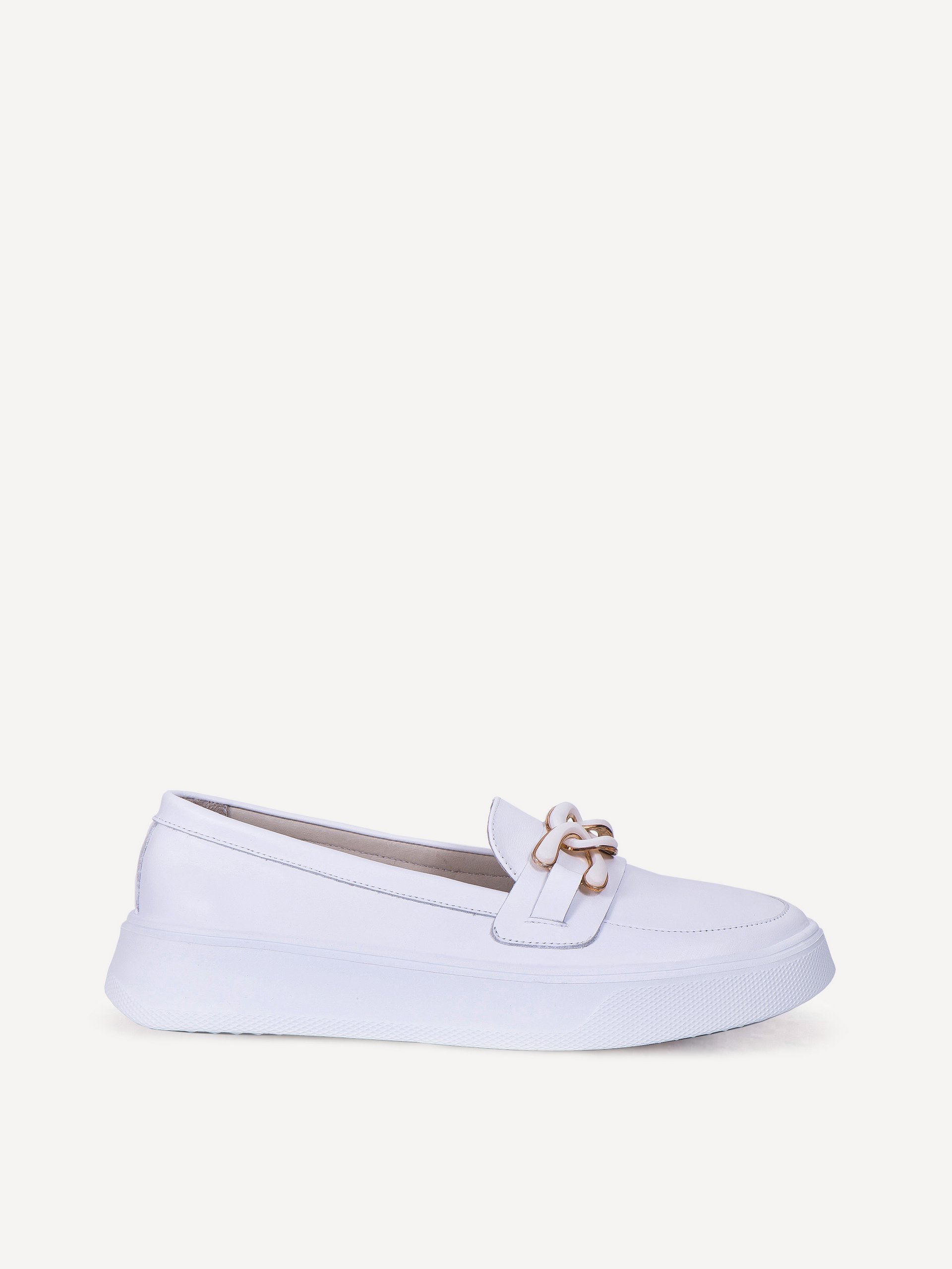 Лоферы женские Touch of Melanesi white045 белые 37 RU