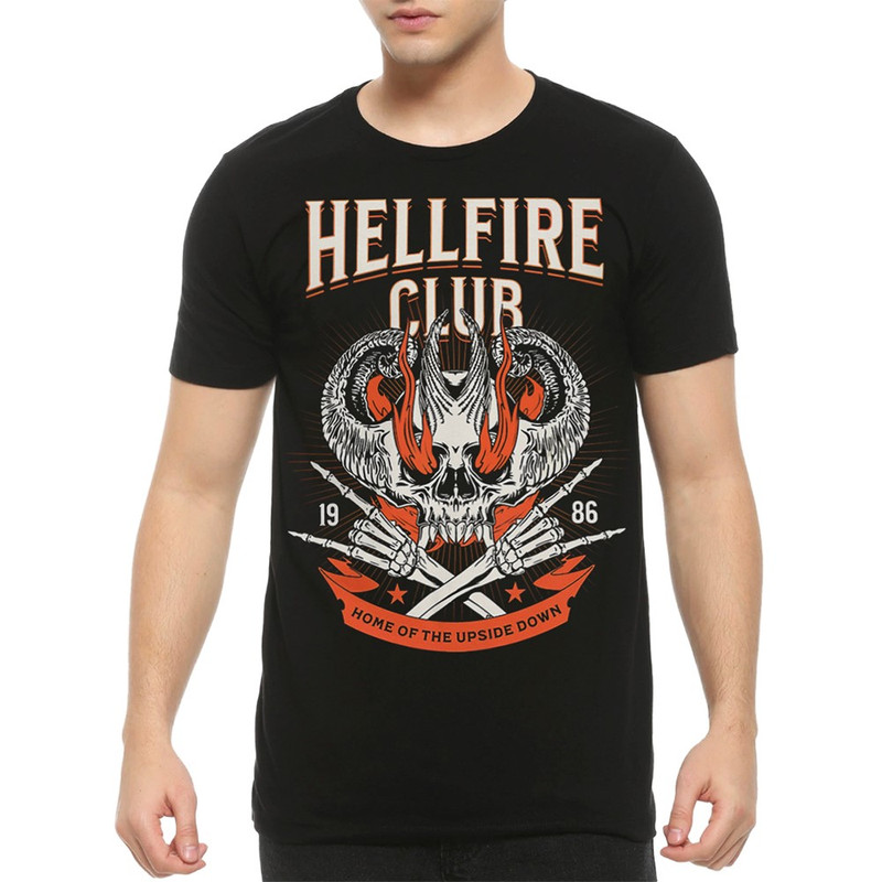 

Футболка мужская DreamShirts Studio The Hellfire Club Очень странные дела черная L, Черный, The Hellfire Club Очень странные дела