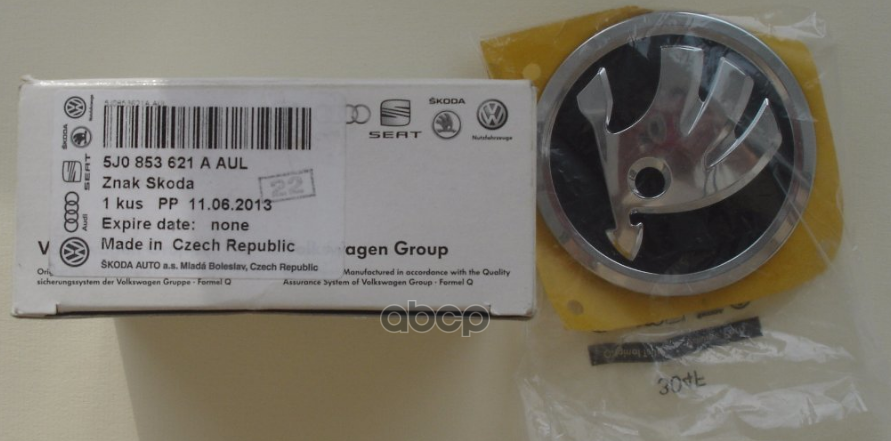 

эмблема VAG 5J0853621AAUL