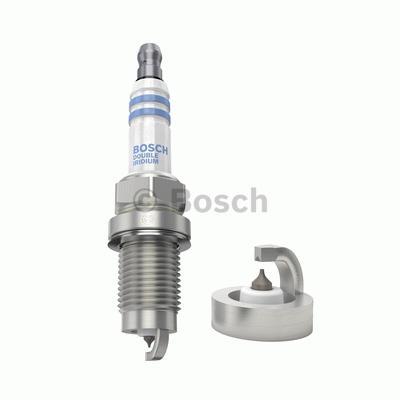 

Свеча зажигания Bosch 0242240675