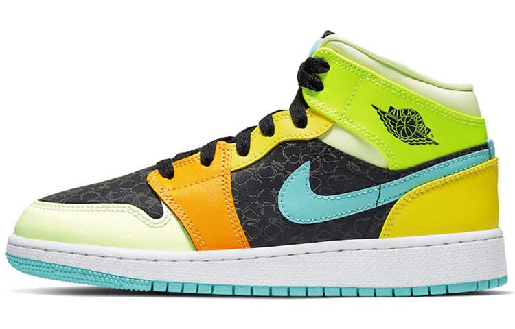 

Кеды унисекс Jordan Air Jordan 1 Mid SE GS разноцветные 38 EU, Разноцветный, Air Jordan 1 Mid SE GS