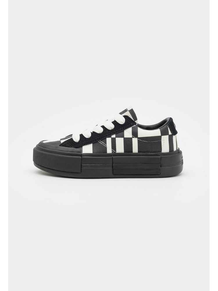 

Кеды женские Converse CO411A23P черные 40.5 EU, Черный, CO411A23P