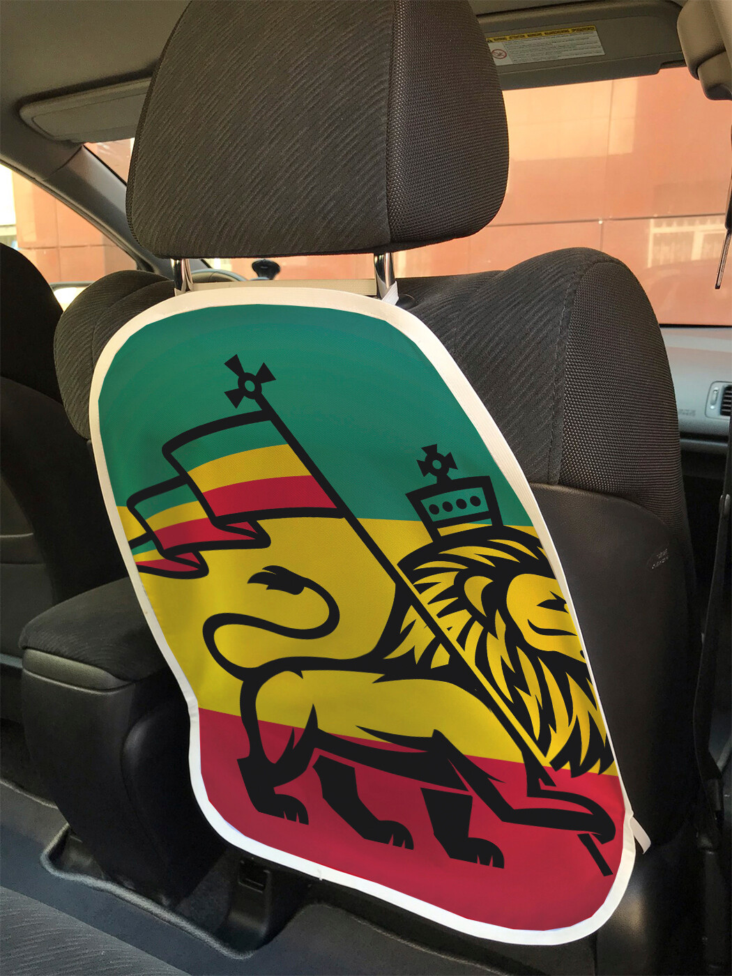 

Накидка на спинку сиденья JoyArty Лев с флагом, 45х62, Лев с флагом