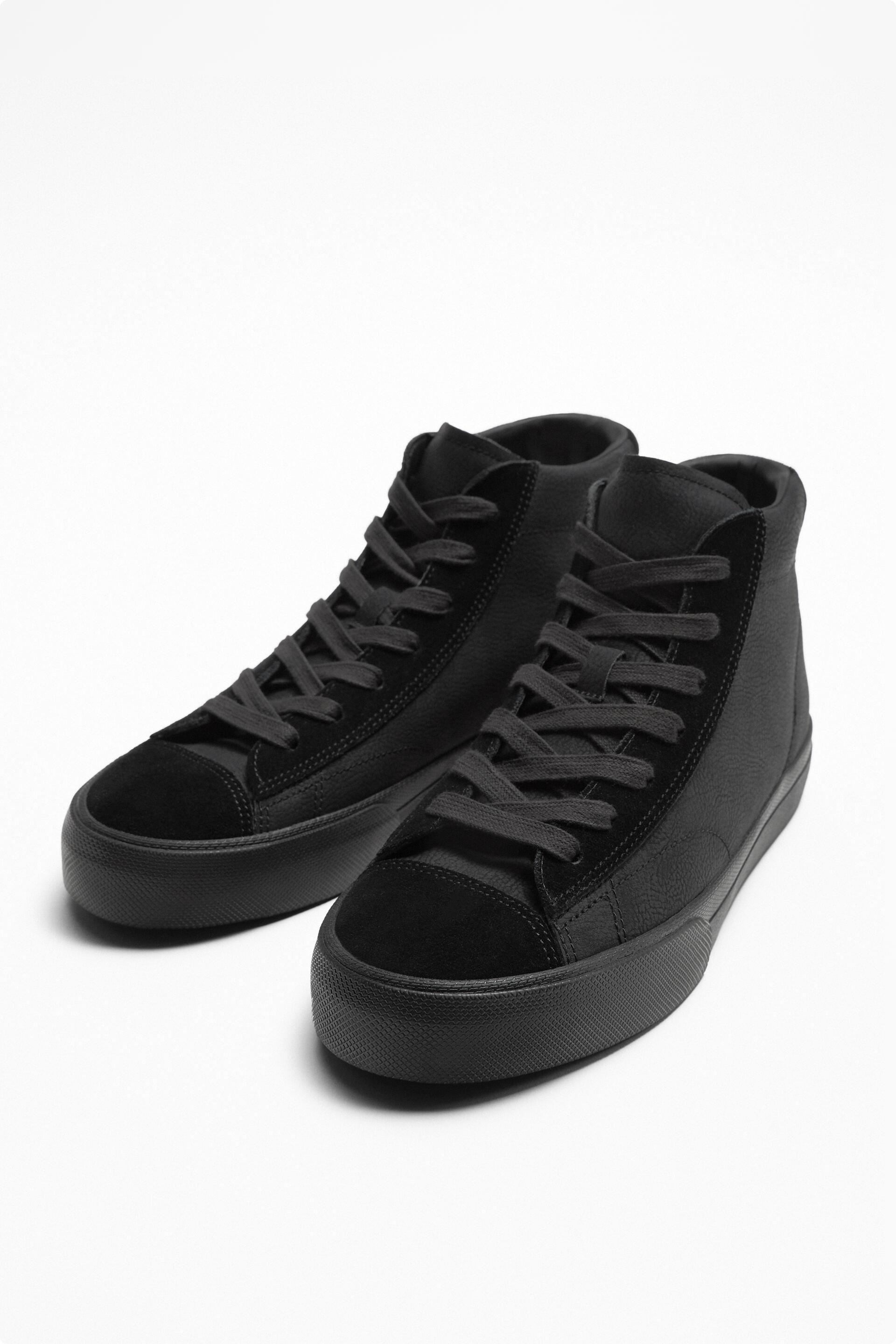 

Кеды мужские ZARA 12105120 черные 41 EU (доставка из-за рубежа), Черный, 12105120
