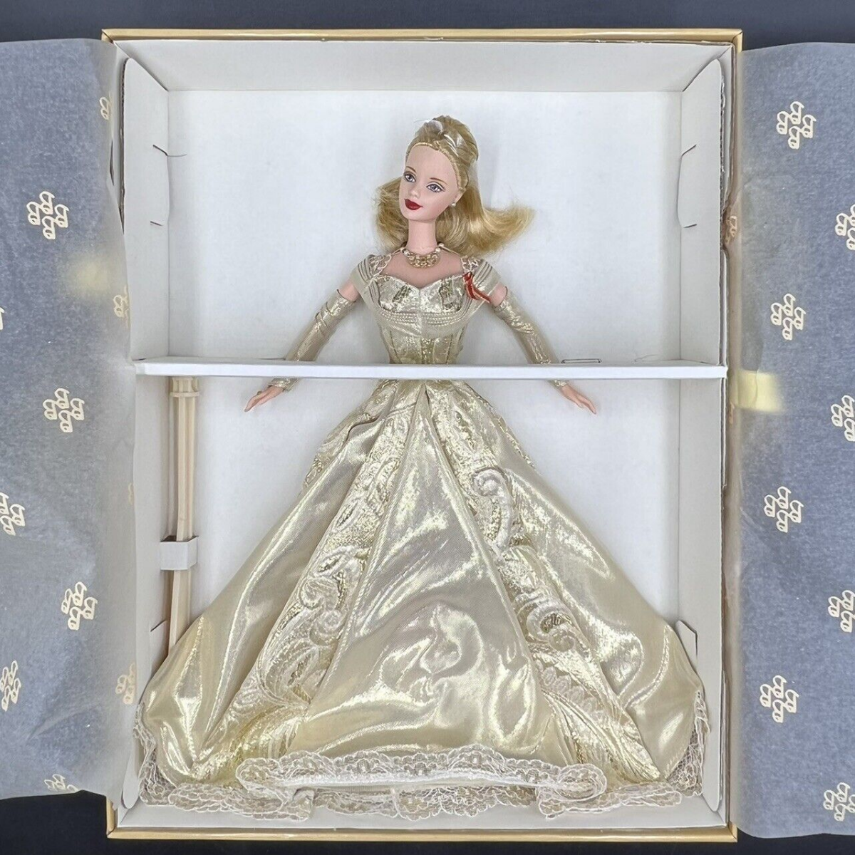 Кукла коллекционная Барби Golden Anniversary Barbie лимитированное издание Toys R Us 1998 14880₽