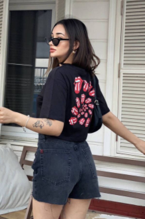 

Футболка женская Zechka zck0484-002 черная S (доставка из-за рубежа), Черный, zck0484-002