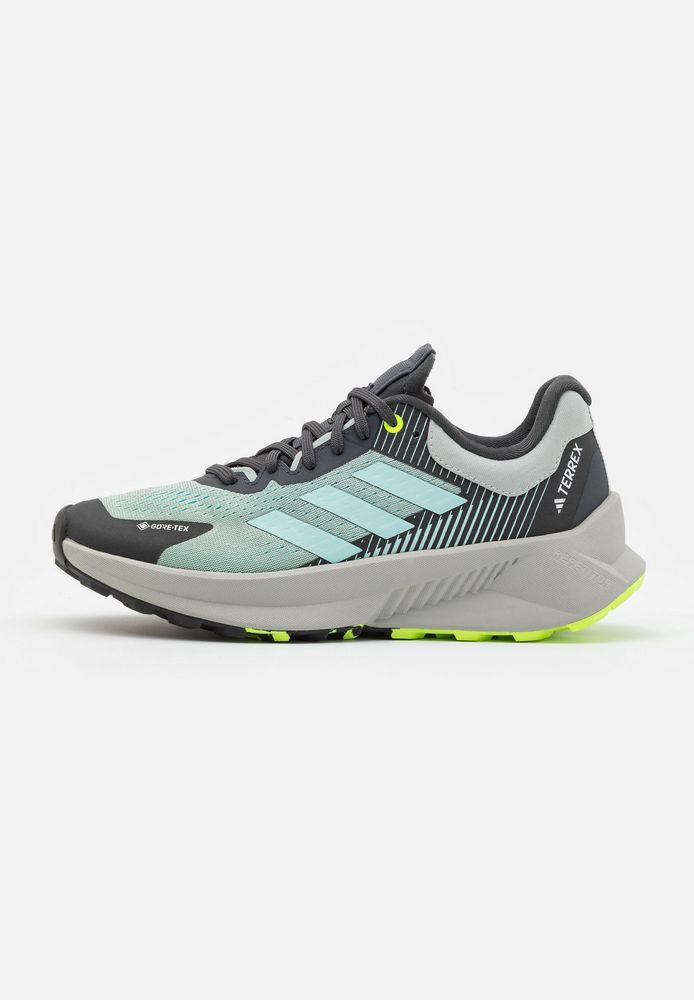 

Кроссовки женские Adidas Terrex ADD41A00A разноцветные 38 EU, Разноцветный, ADD41A00A