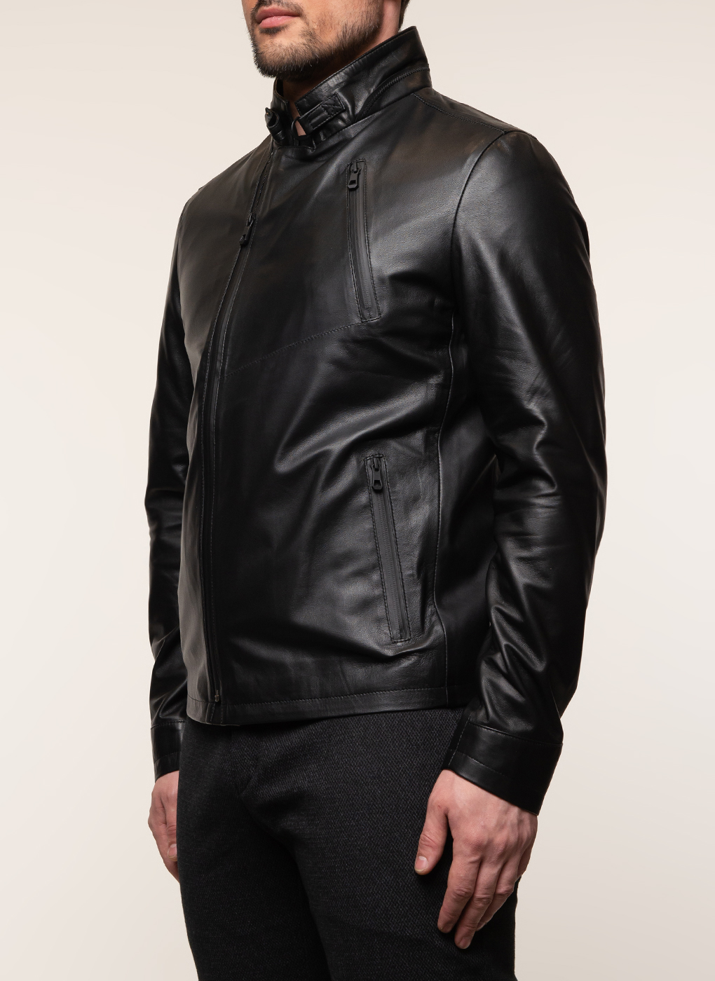 

Кожаная куртка мужская Каляев 45573 черная 56 RU, 45573