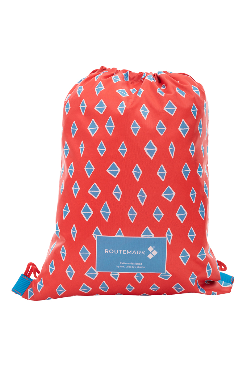 Пляжный рюкзак «Ромбик в красном» с паттерном Студии Артемия Лебедева Routemark. Цвет: красный