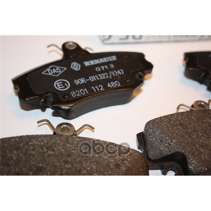 

Комплект тормозных колодок RENAULT 7701209639