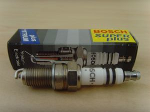 Свеча зажигания Bosch 0242229656