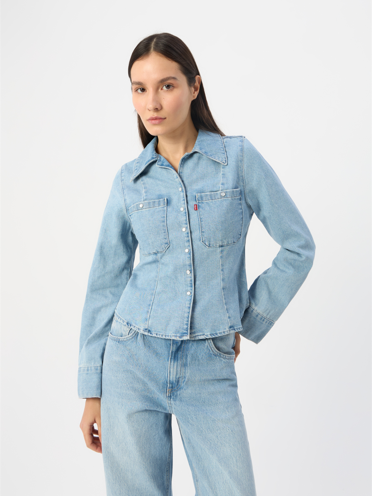 Рубашка Levi's для женщин, голубая, размер M, A4594-0002