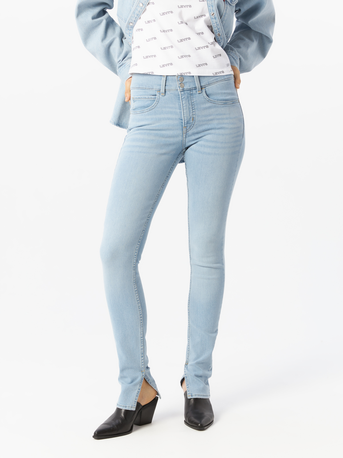 

Джинсы женские Levi's A4663-0002 голубые 30, Голубой, 311