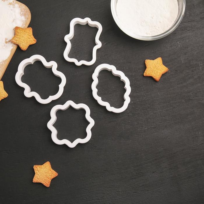 

Набор выемок кондитерских Доляна «Рамки», 4 шт: 9x7,5 / 8,7x6,6 / 8x9 / 8,5x6,5 см, белый