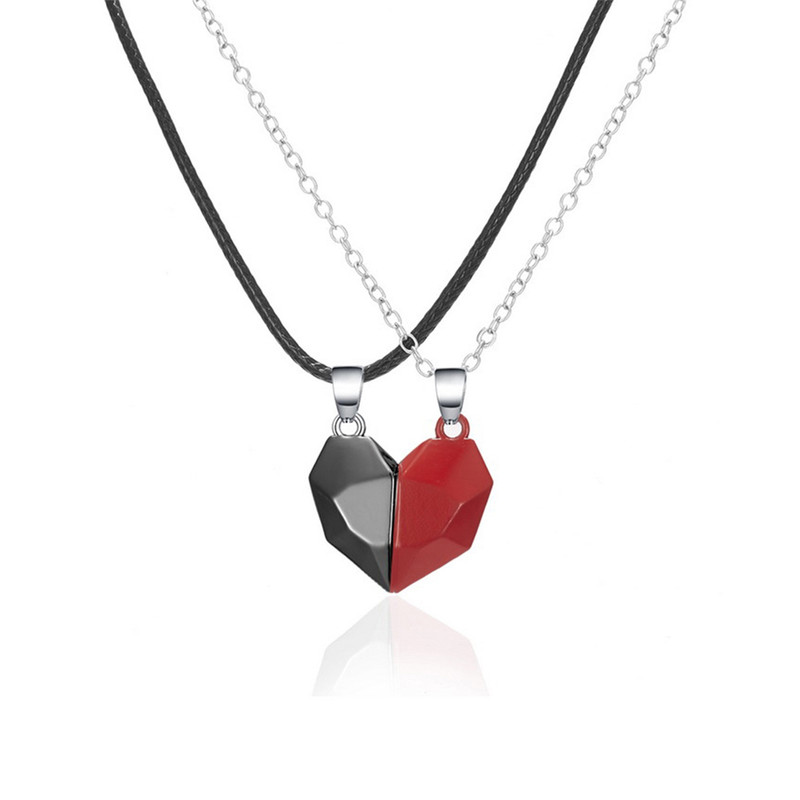

Ожерелье из бижутерного сплава без вставки DESIGNER JEWERLY Сердца на магните, Сердца на магните