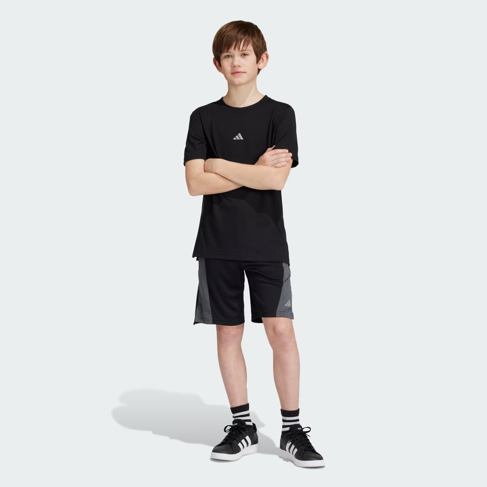 

Шорты Adidas для мальчиков, IR6227, черные 095A, размер 152, Черный, IR6227