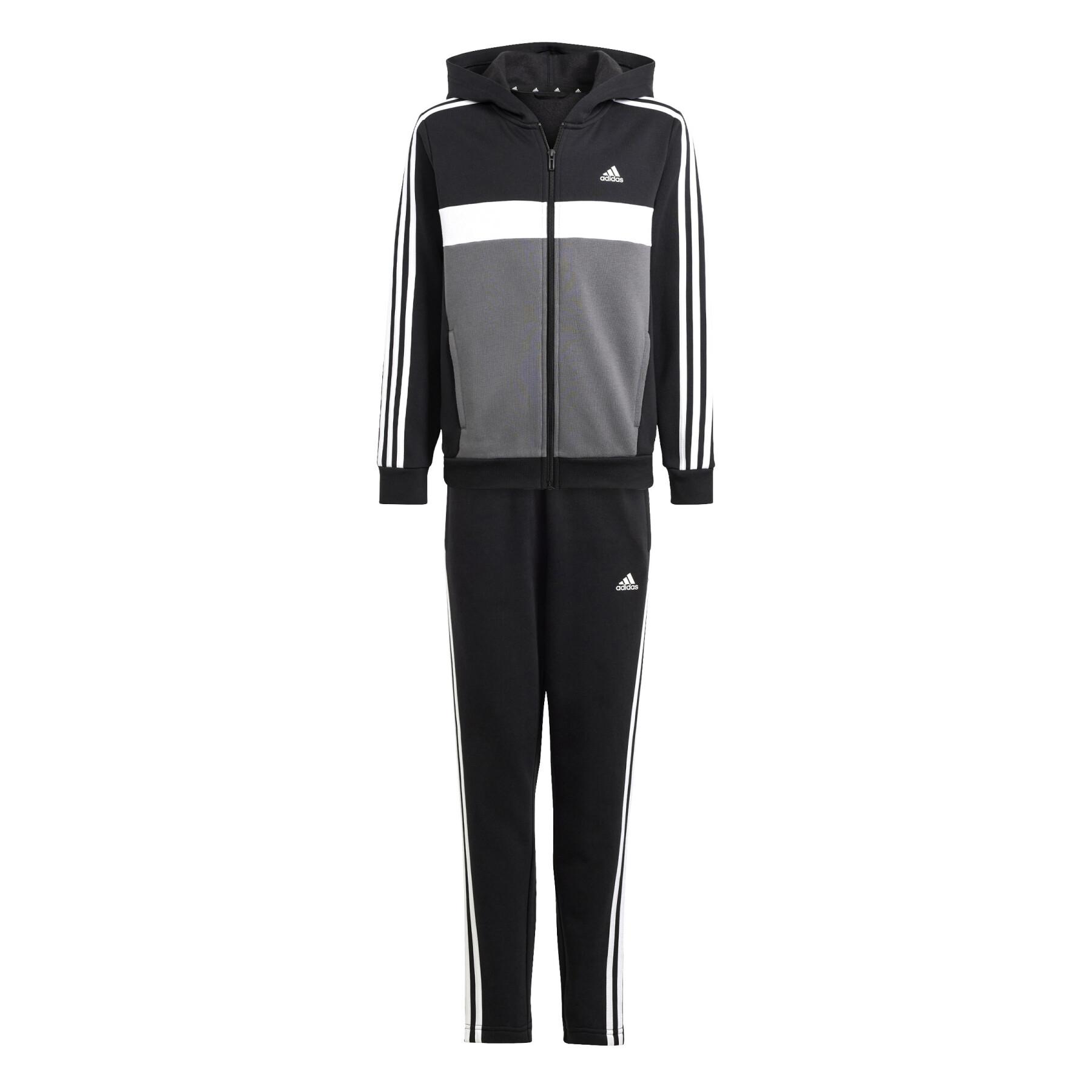 

Костюм Adidas для мальчиков, спортивный, IB4094, чёрный 095A, размер 140, 1 шт., Черный, IB4094