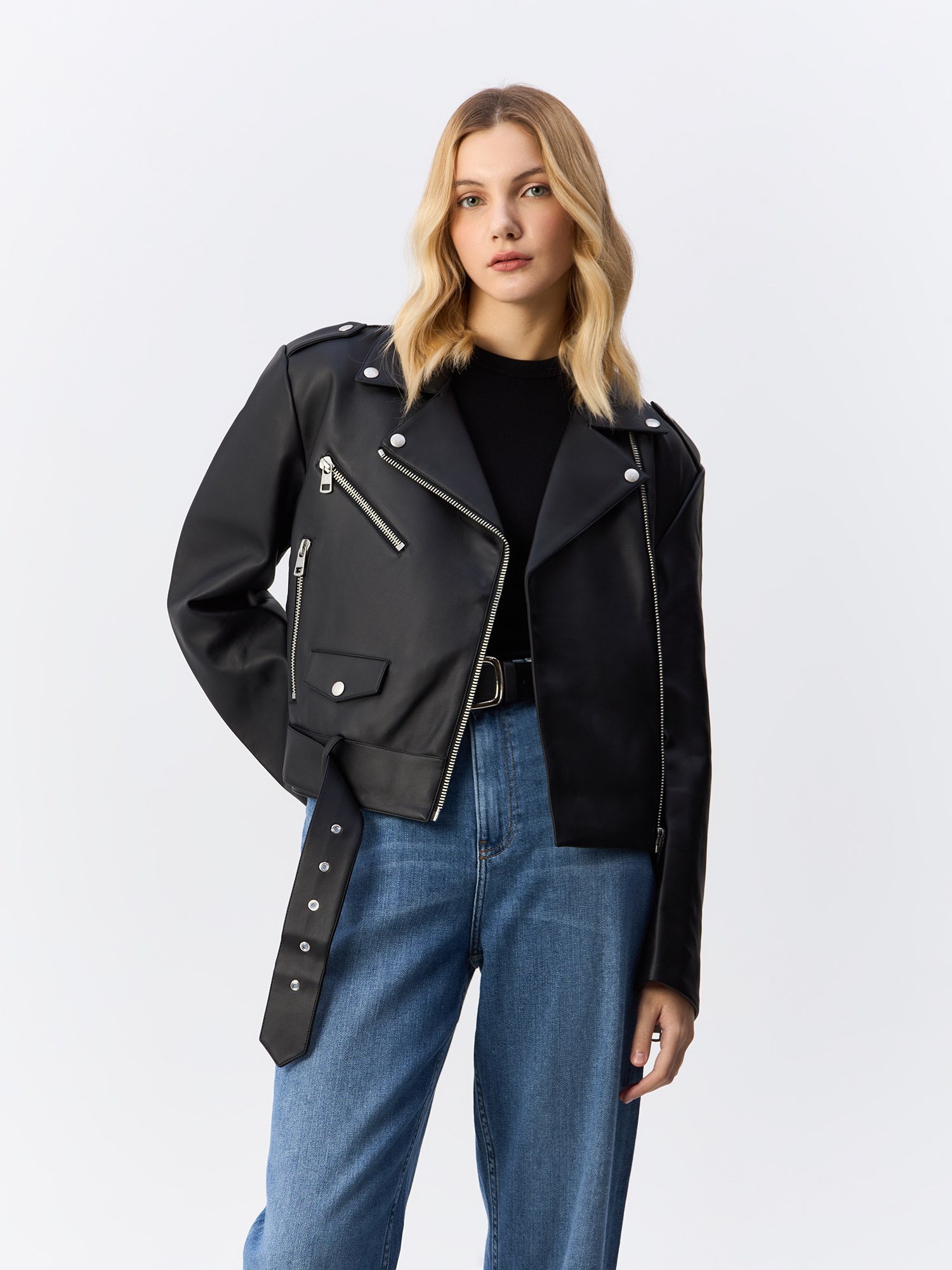 

Куртка женская Calvin Klein Jeans J20J223448 черная M, Черный, J20J223448