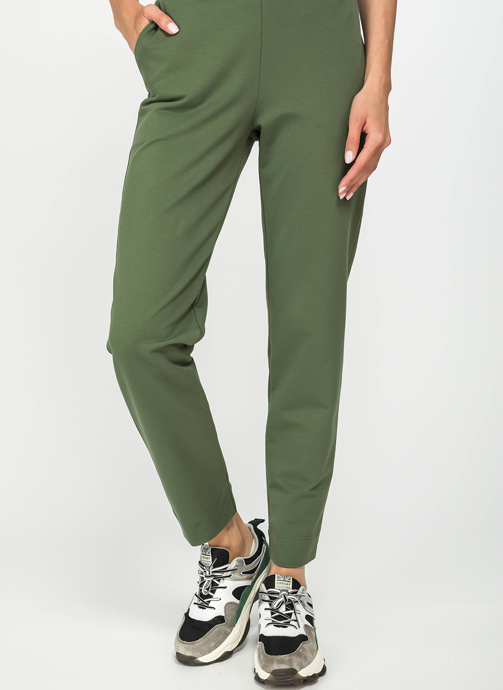 Спортивные брюки женские Каляев 61116 зеленые 44 RU