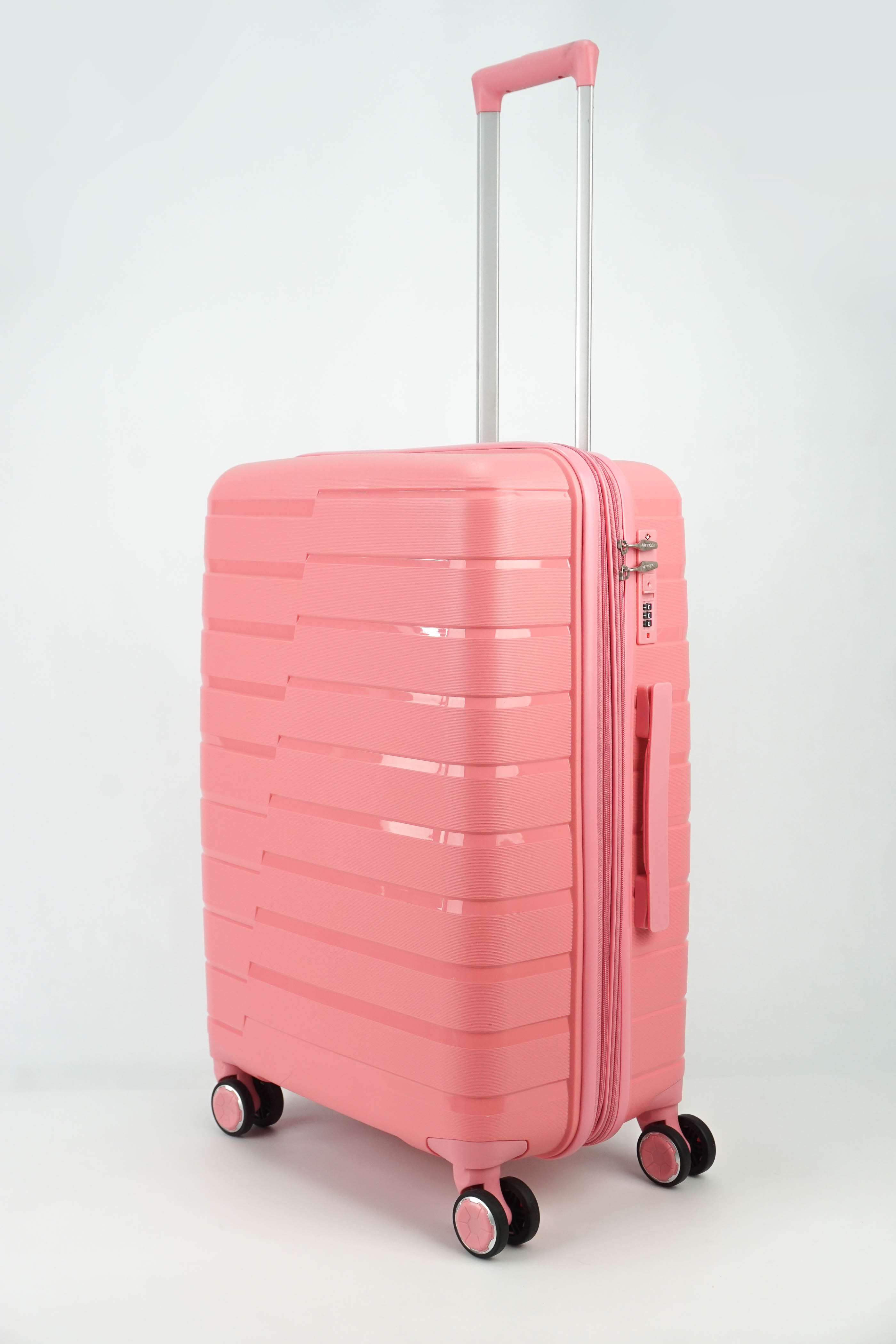 Чемодан женский Impreza 10 полос розовый M 7490₽