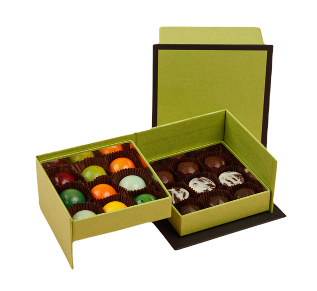 

Конфеты шоколадные VioChoco Веселая поляна с алкогольной начинкой, 400 грамм