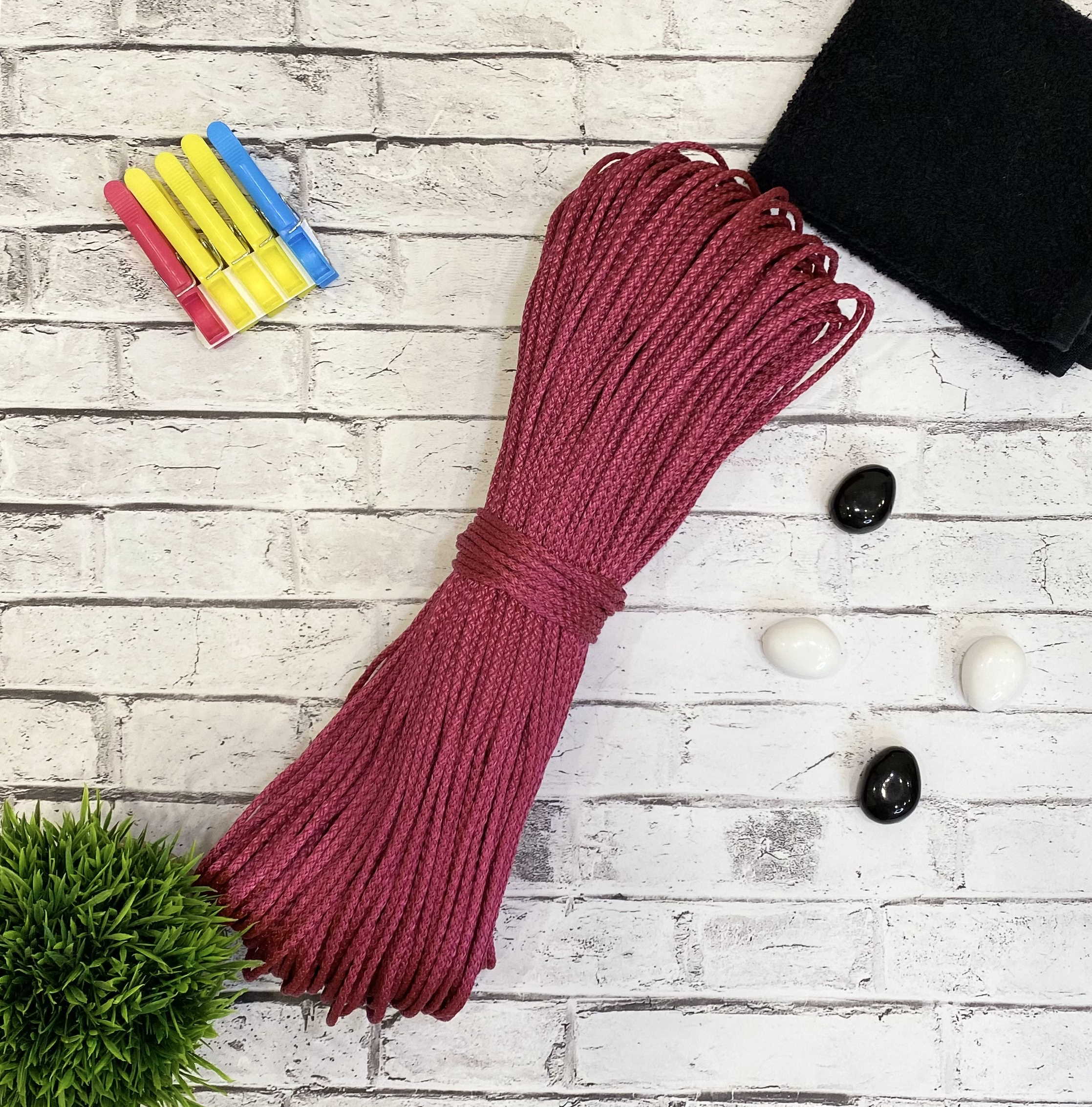 Бельевая веревка Osttex 4мм 100м ШПТ бордовый